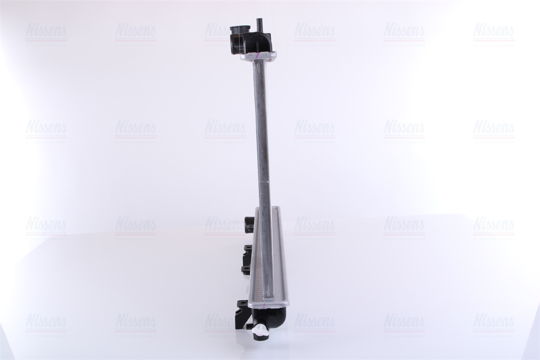 Engine cooling radiator Nissens 67711