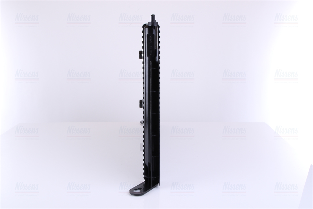Engine cooling radiator Nissens 61885A