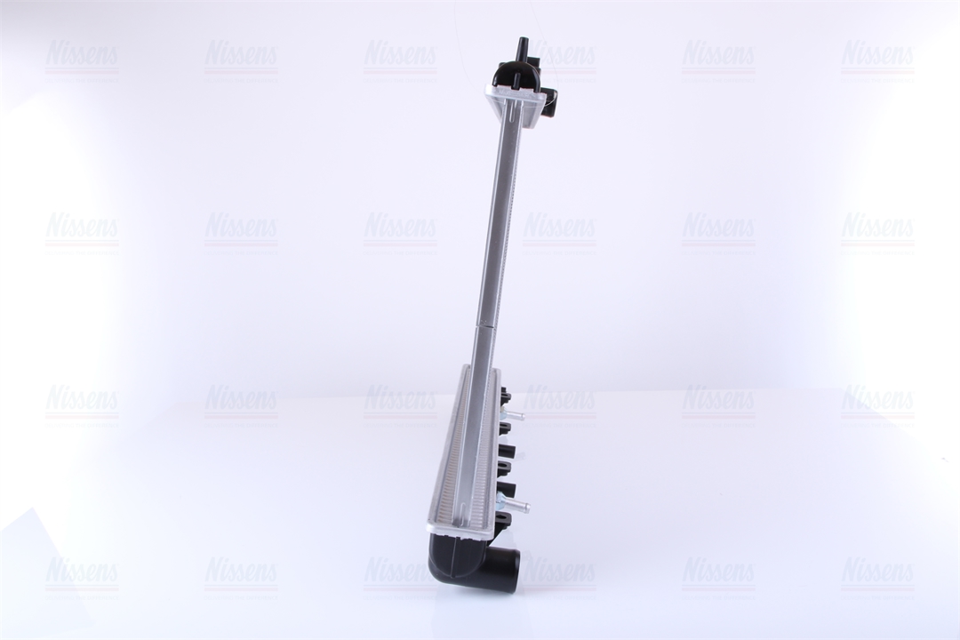 Engine cooling radiator Nissens 67712