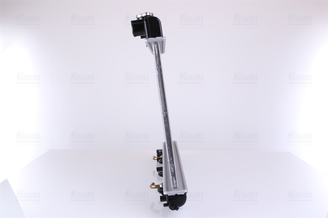 Engine cooling radiator Nissens 67726
