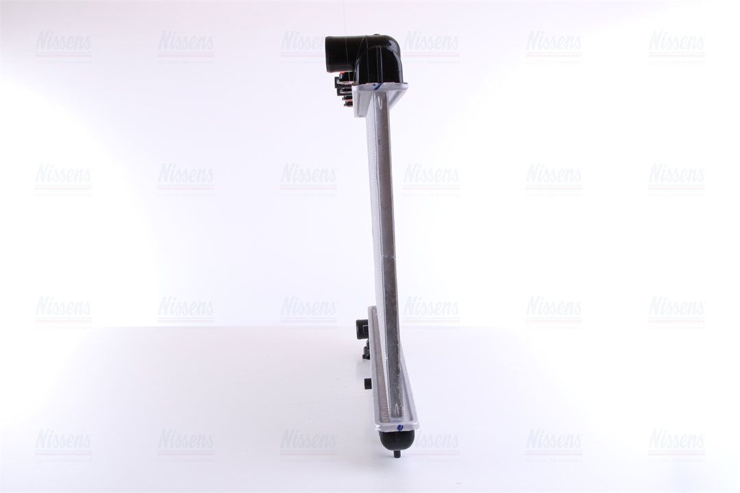 Engine cooling radiator Nissens 67728