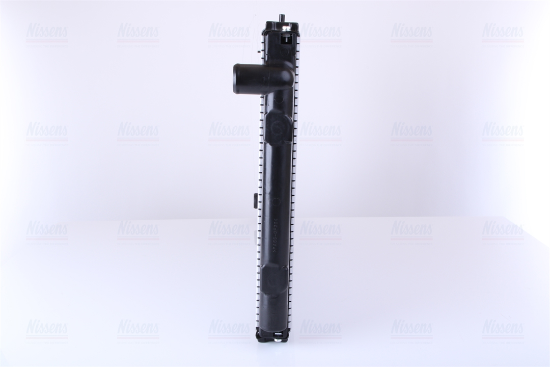 Engine cooling radiator Nissens 67740