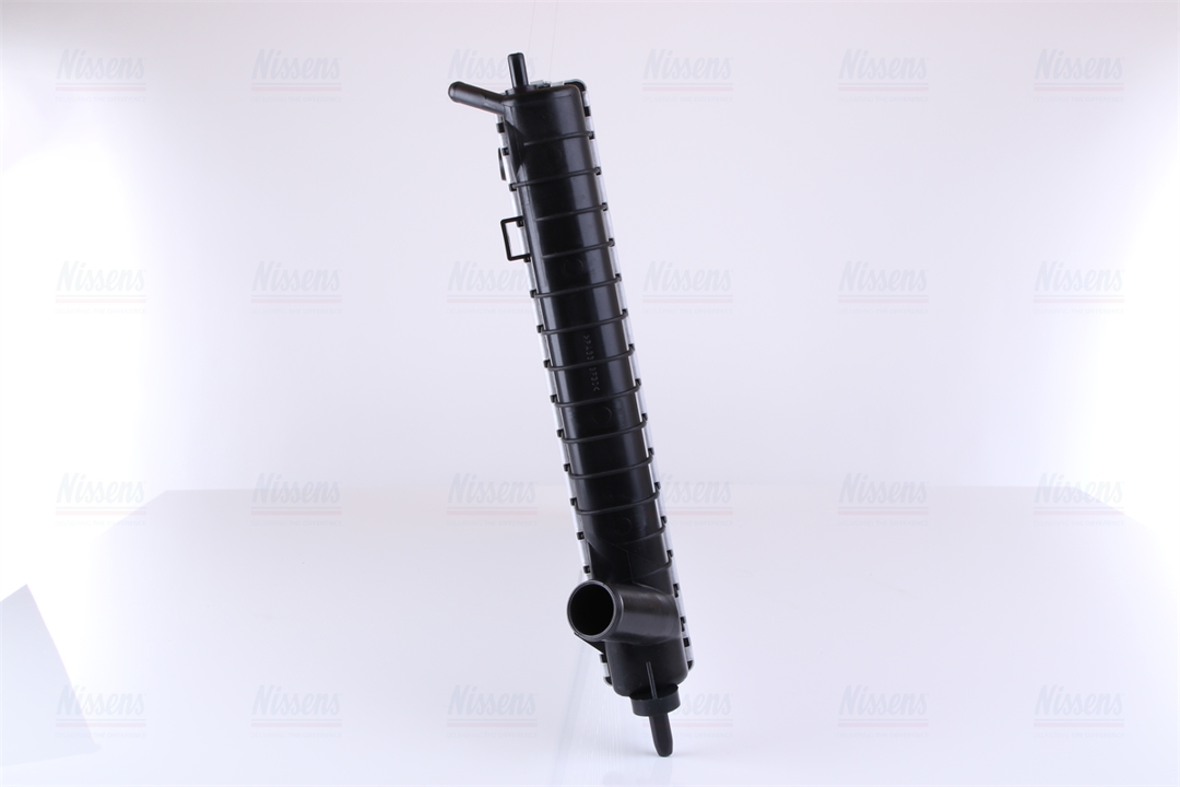 Engine cooling radiator Nissens 68000A