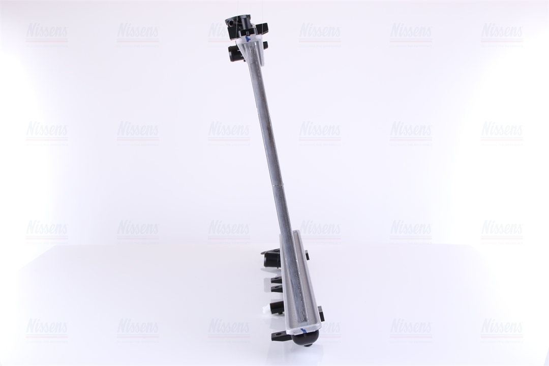 Engine cooling radiator Nissens 681373