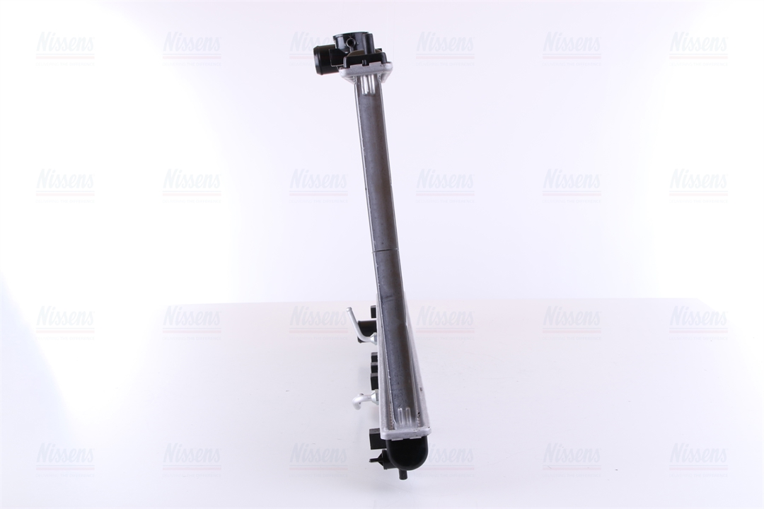 Engine cooling radiator Nissens 68180