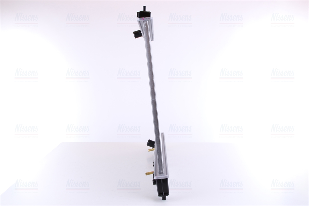 Engine cooling radiator Nissens 68525