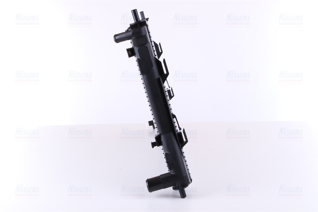Engine cooling radiator Nissens 68528