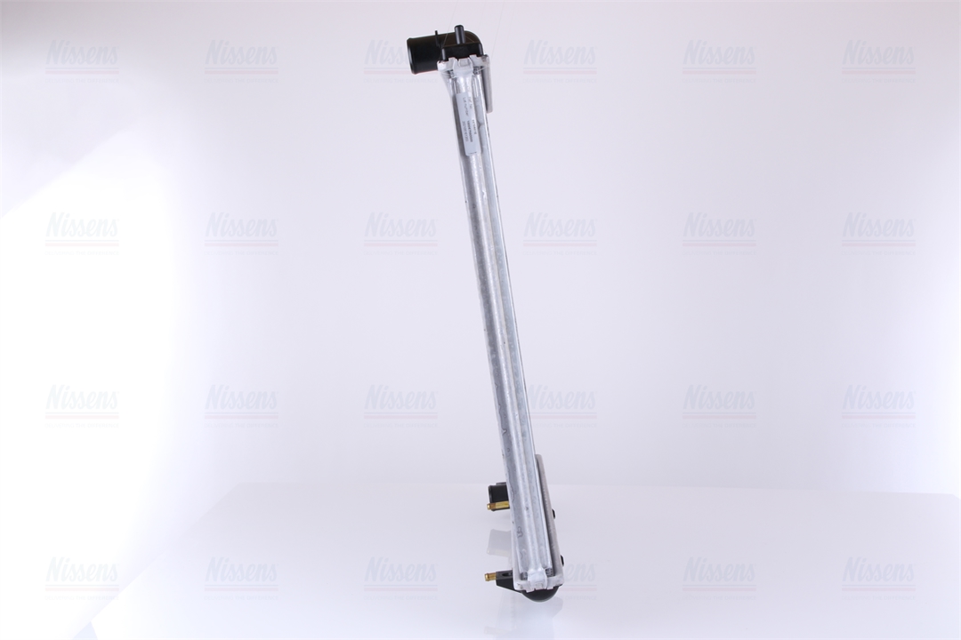 Engine cooling radiator Nissens 68709A