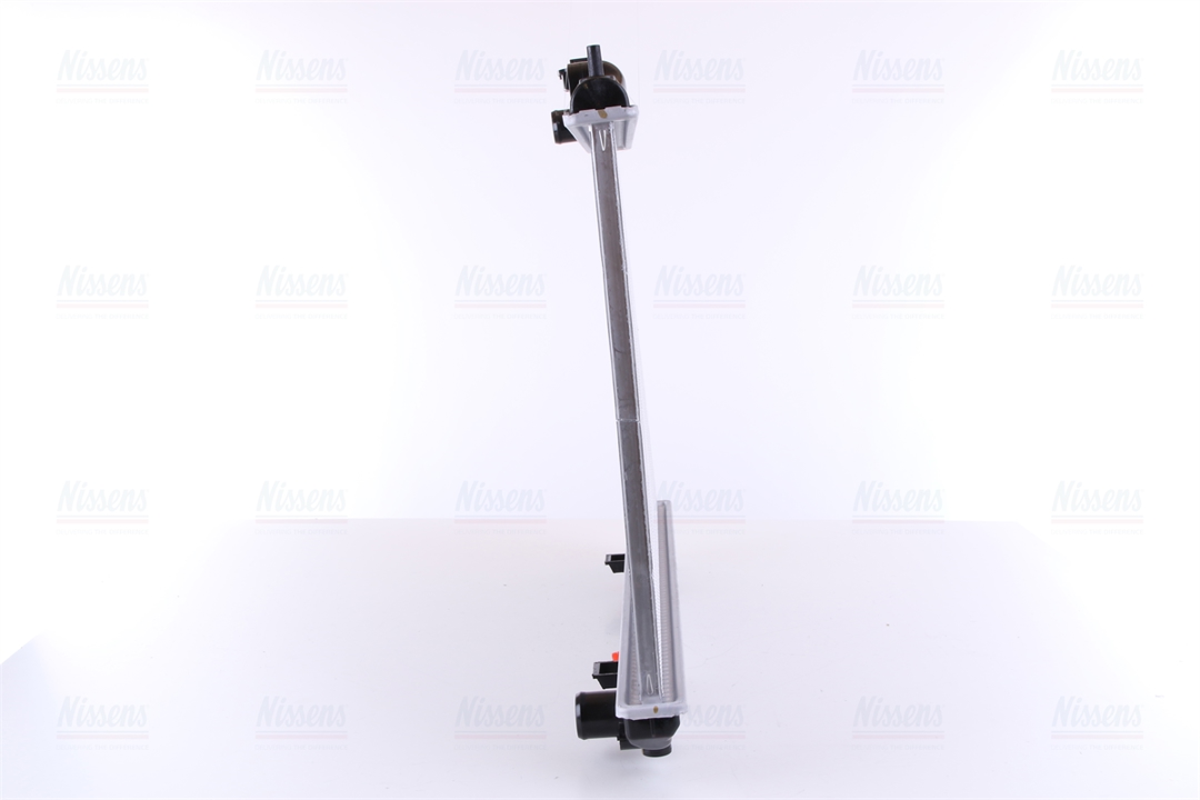 Engine cooling radiator Nissens 68713