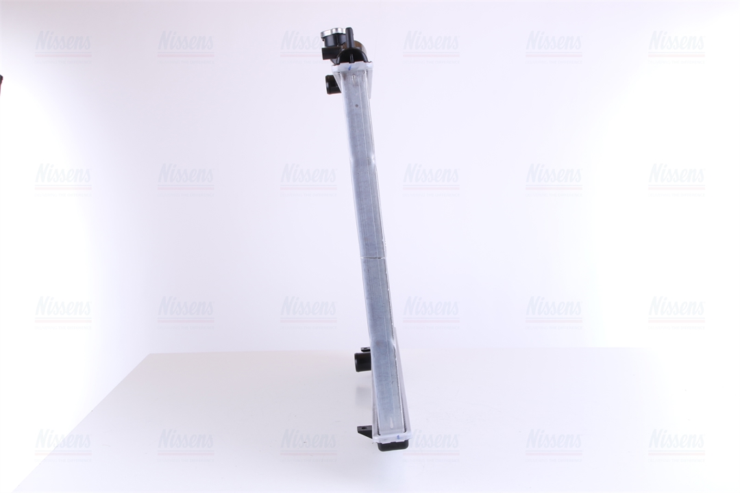 Engine cooling radiator Nissens 68721