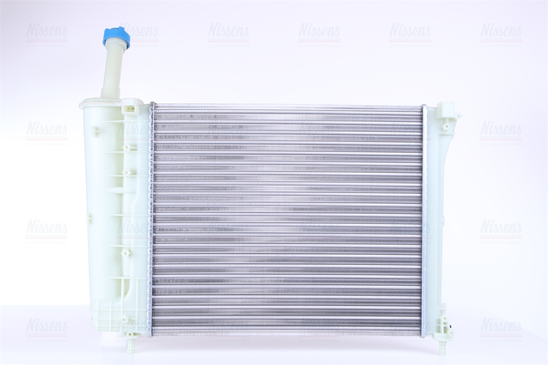 Engine cooling radiator Nissens 61936