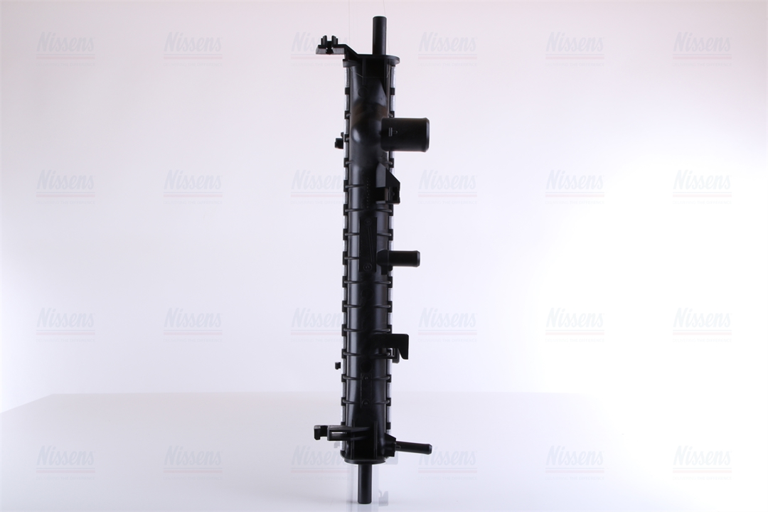 Engine cooling radiator Nissens 62021A
