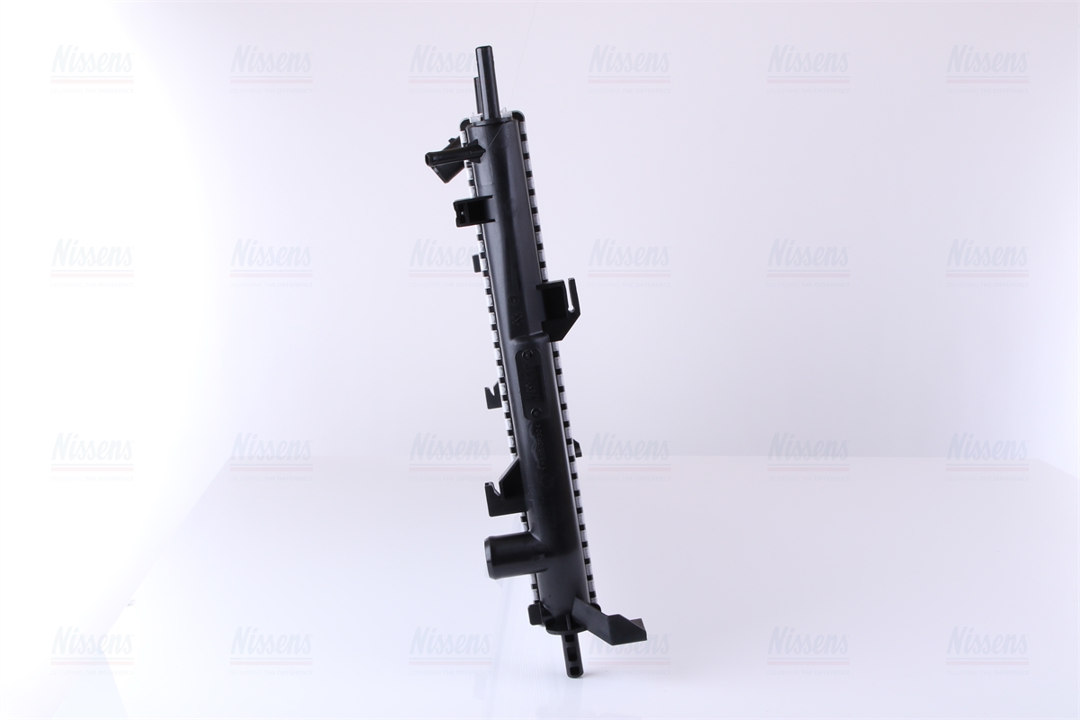 Engine cooling radiator Nissens 62056A