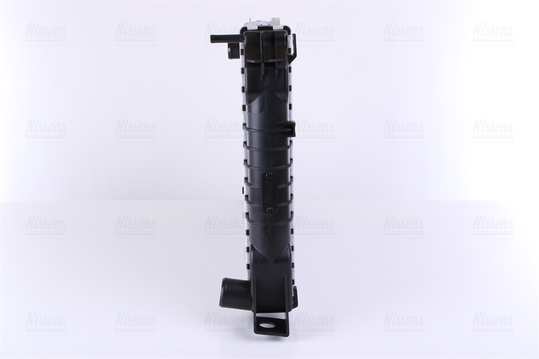 Engine cooling radiator Nissens 62081A