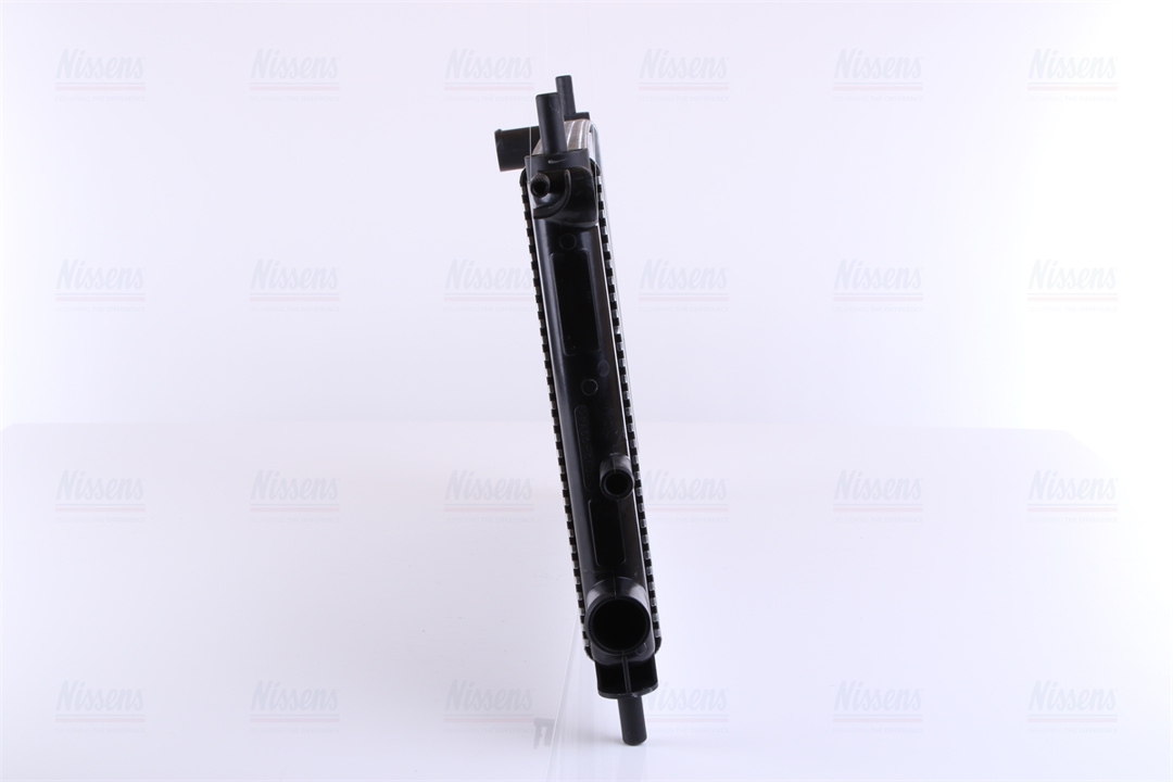 Engine cooling radiator Nissens 62082A
