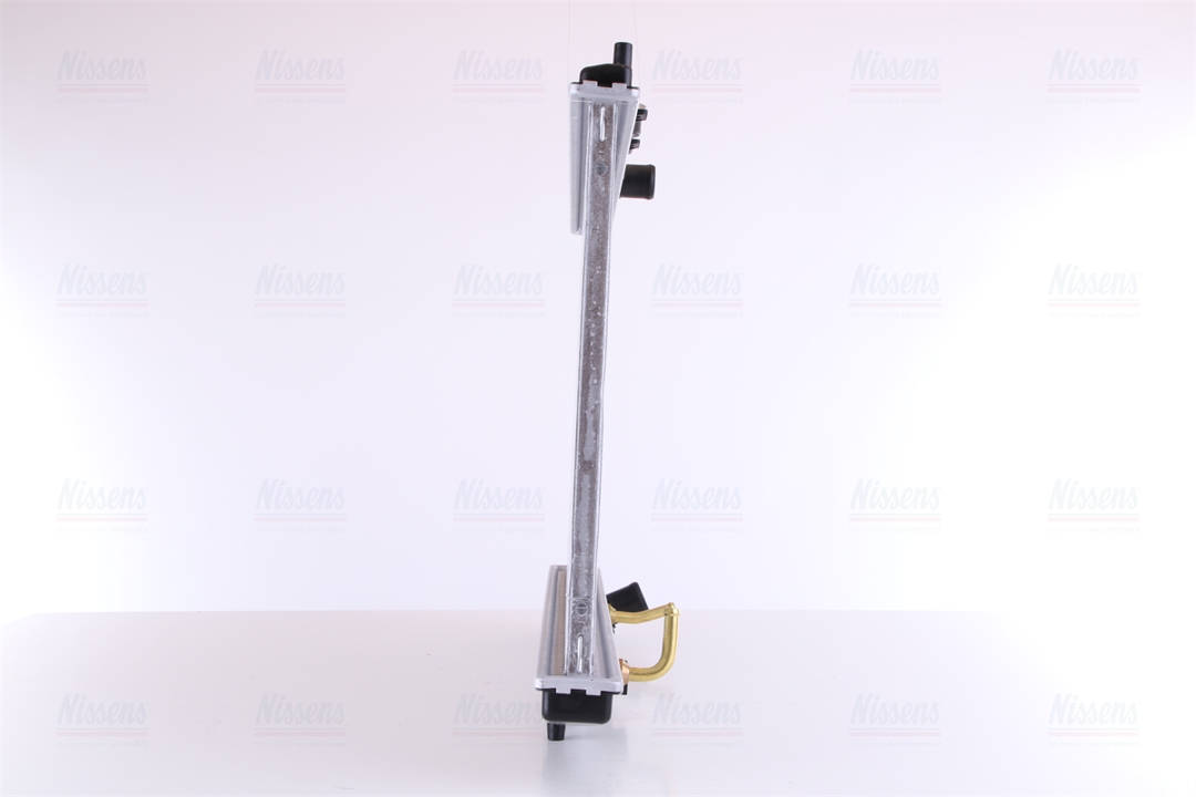 Engine cooling radiator Nissens 622551