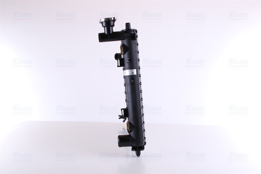 Engine cooling radiator Nissens 62393