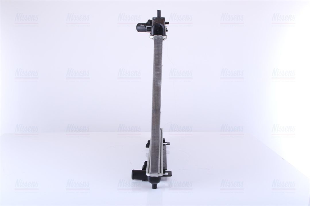 Engine cooling radiator Nissens 69235