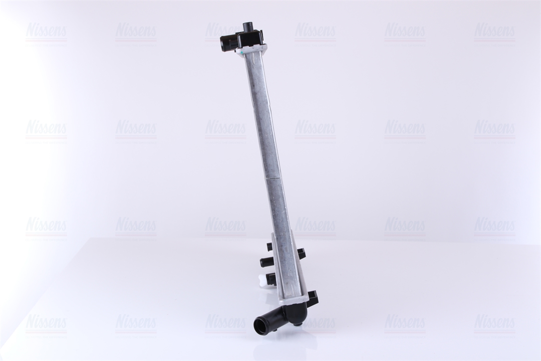 Engine cooling radiator Nissens 69404