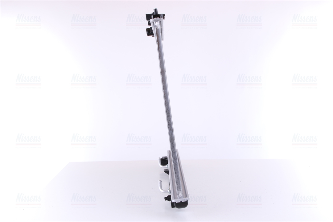 Engine cooling radiator Nissens 69482
