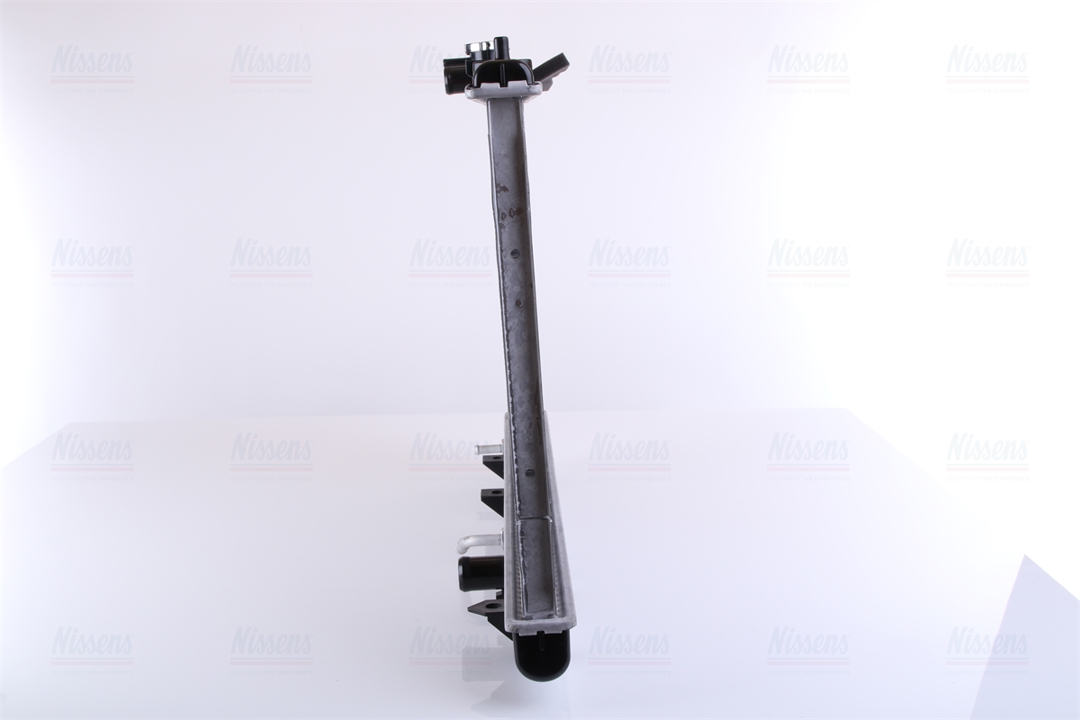 Engine cooling radiator Nissens 625081