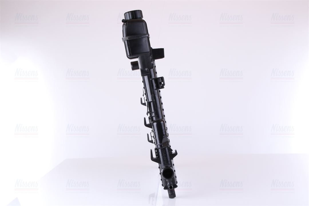 Engine cooling radiator Nissens 62663