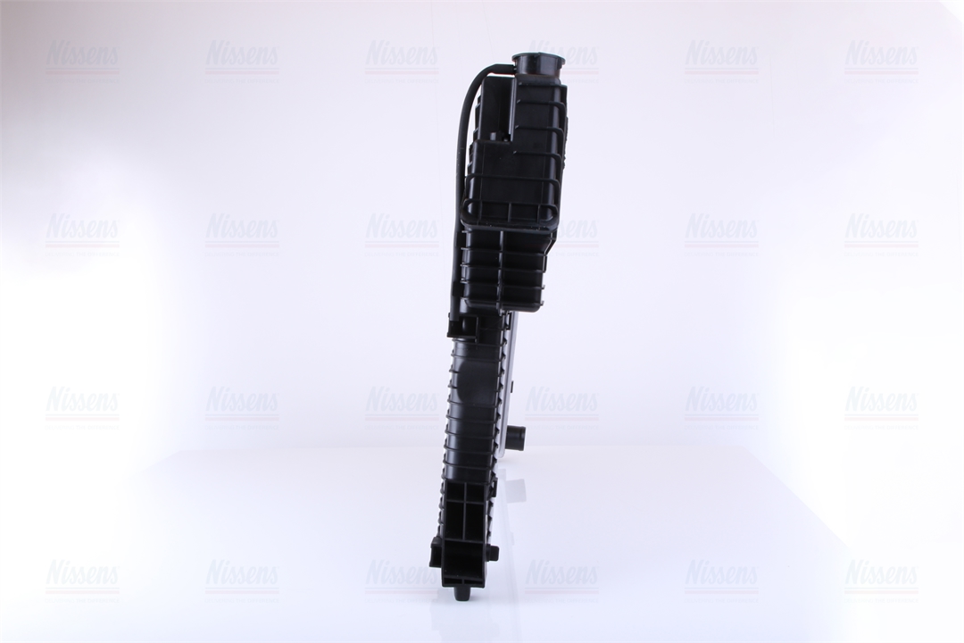 Engine cooling radiator Nissens 62687A