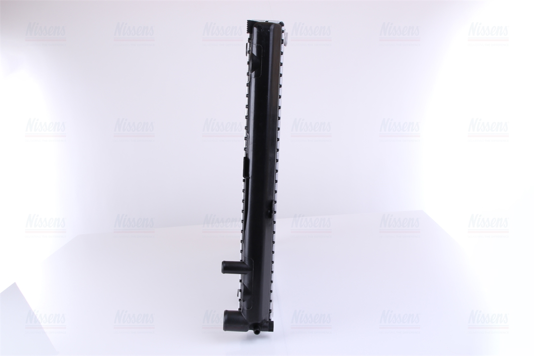Engine cooling radiator Nissens 62696A