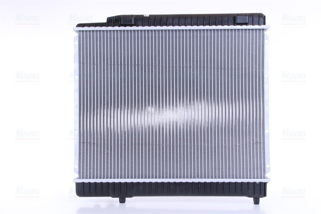 Engine cooling radiator Nissens 62724A