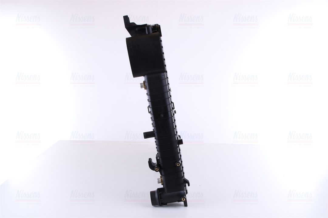 Engine cooling radiator Nissens 62774A