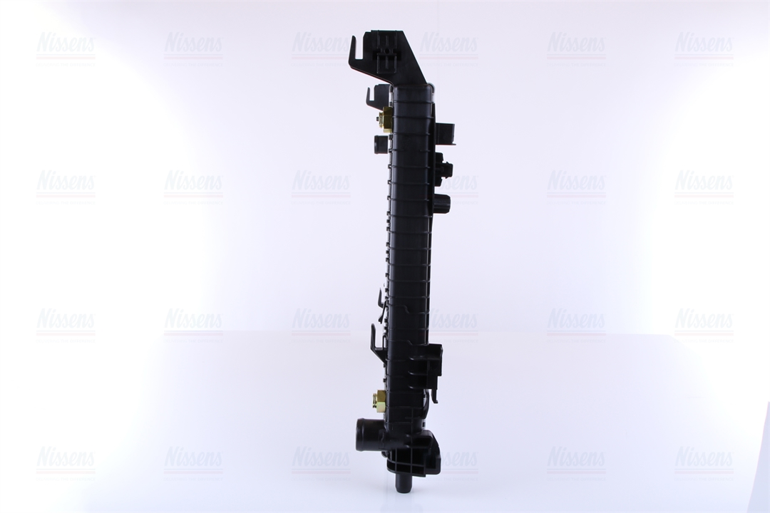 Engine cooling radiator Nissens 62799A
