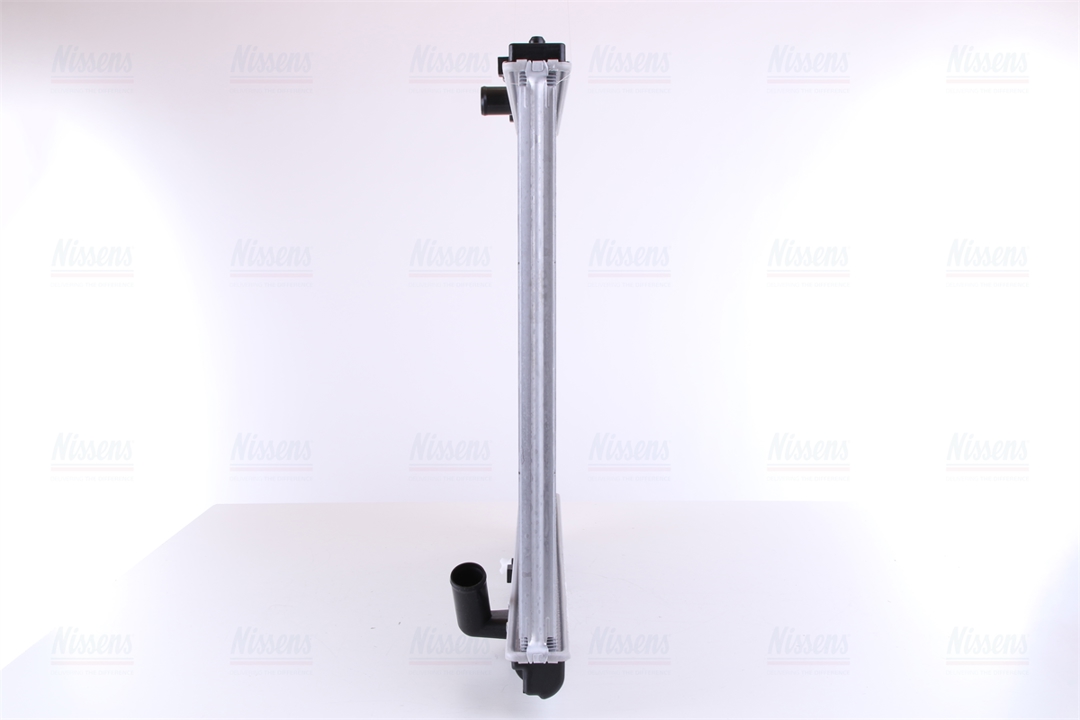 Engine cooling radiator Nissens 62895A