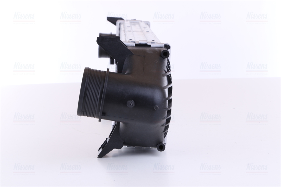 Intercooler, charger Nissens 96383