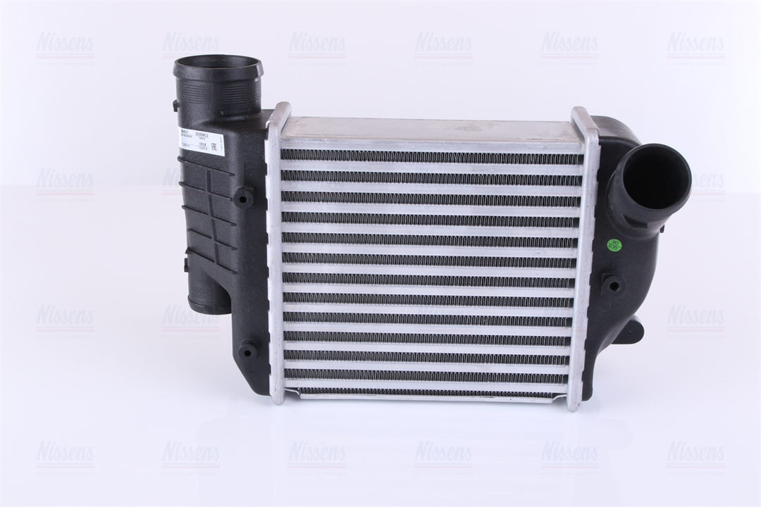 Intercooler, charger Nissens 96417