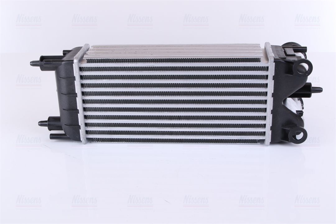 Intercooler, charger Nissens 96437