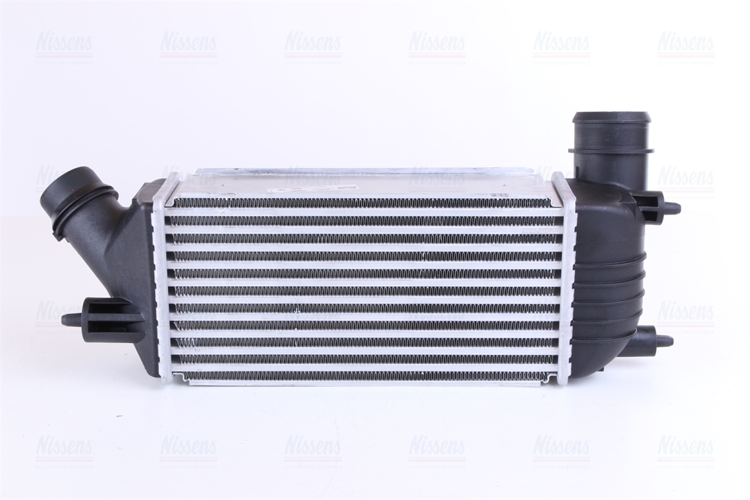 Intercooler, charger Nissens 96467