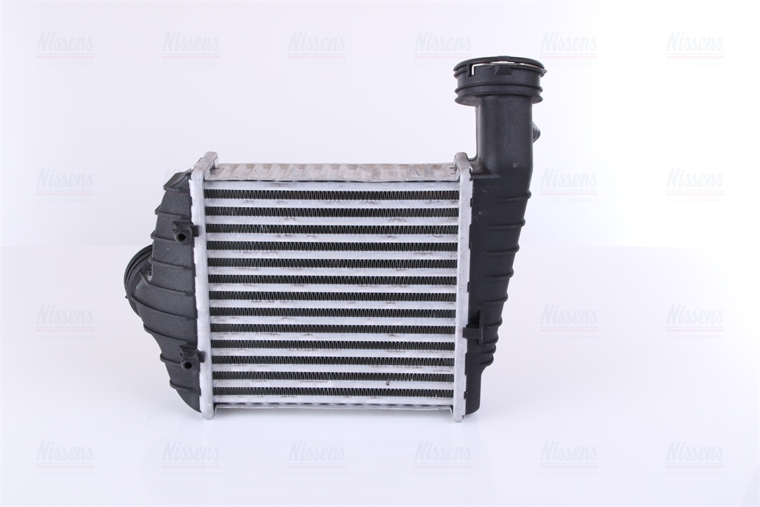 Intercooler, charger Nissens 96469