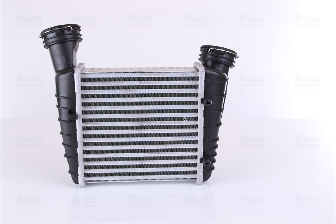 Intercooler, charger Nissens 96468