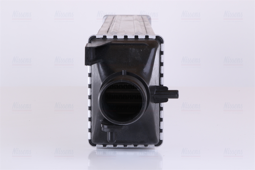 Intercooler, charger Nissens 96477