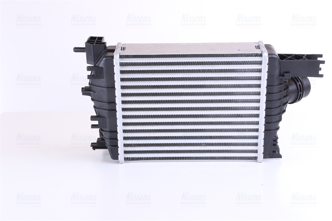 Intercooler, charger Nissens 96479
