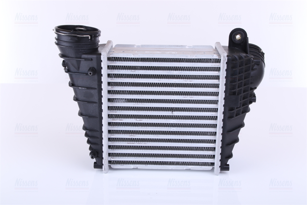 Intercooler, charger Nissens 96487