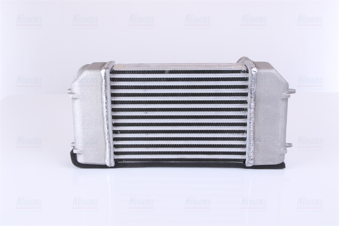Intercooler, charger Nissens 96489