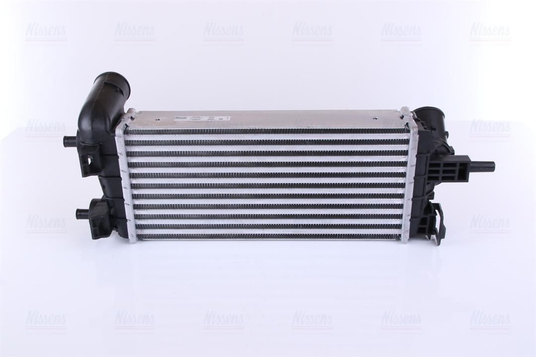 Intercooler, charger Nissens 96490