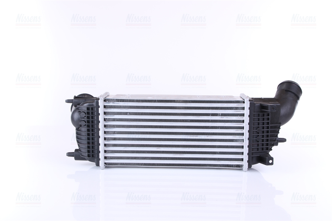Intercooler, charger Nissens 96497