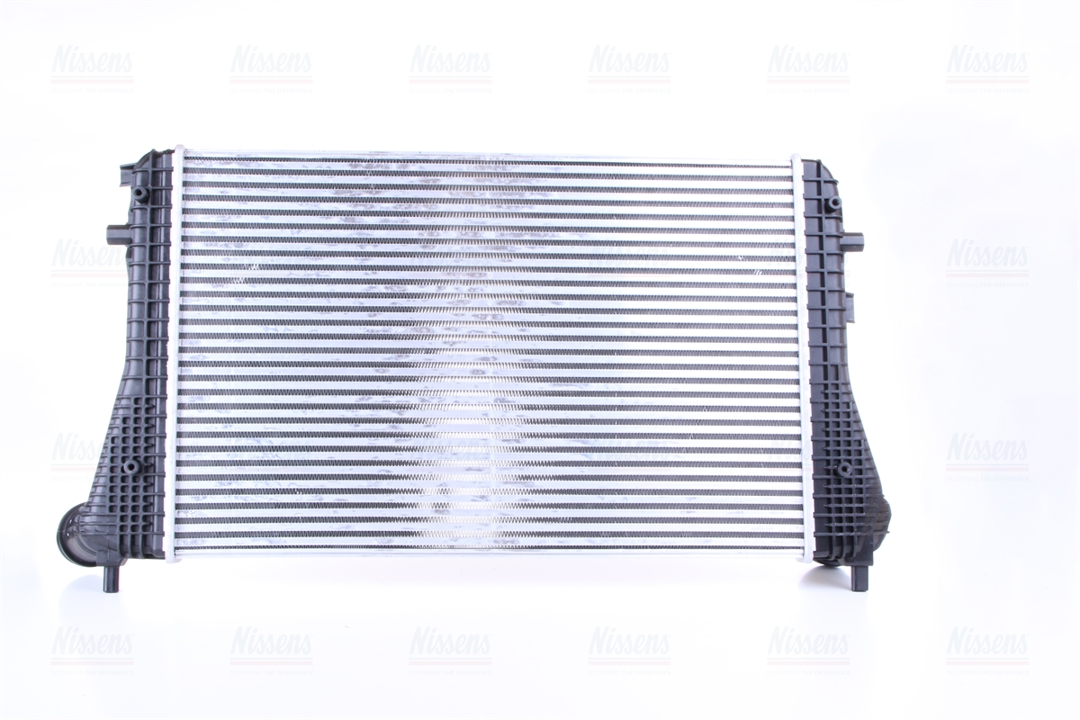 Intercooler, charger Nissens 96493