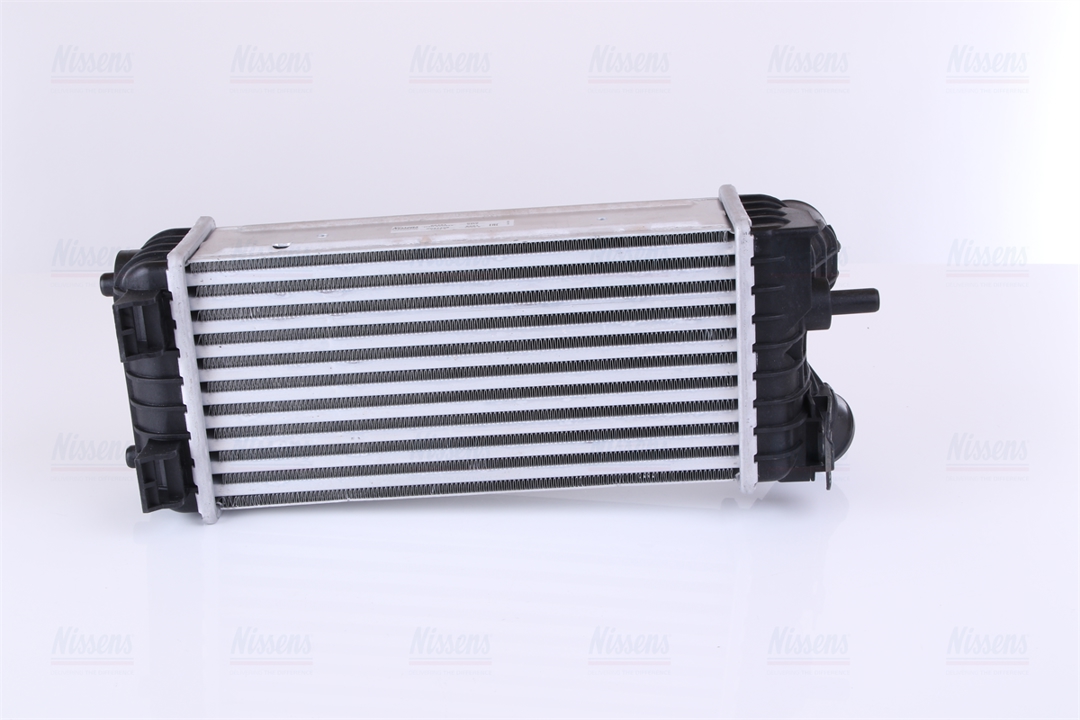 Intercooler, charger Nissens 96491