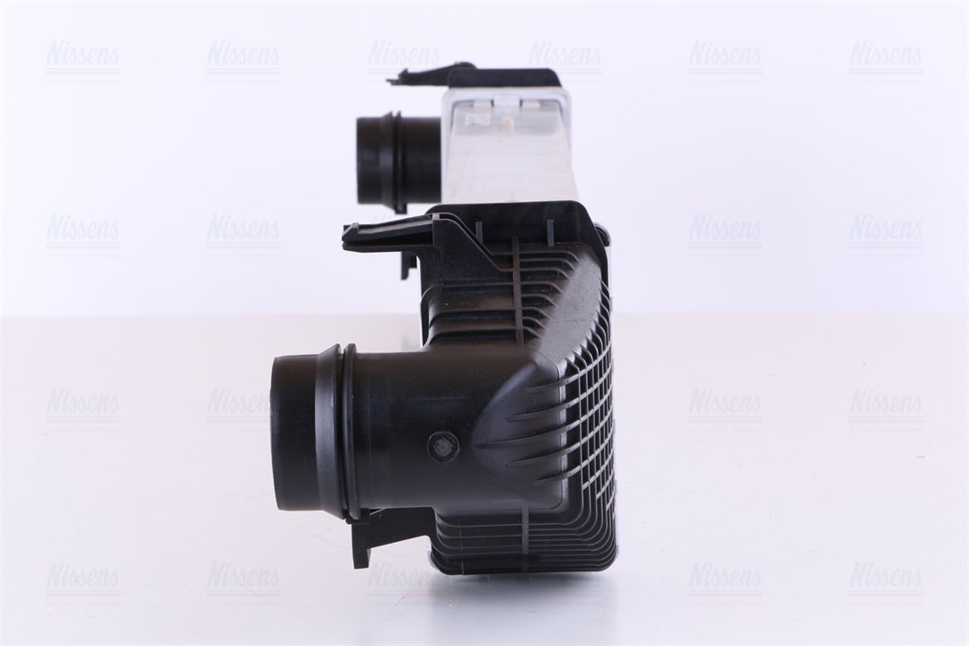 Intercooler, charger Nissens 96535