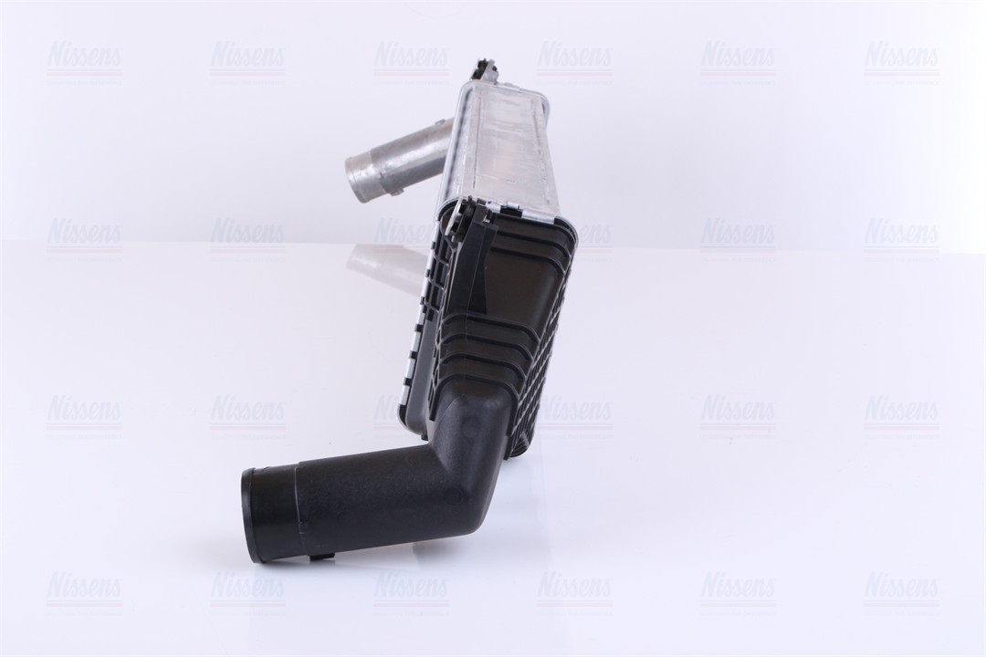 Intercooler, charger Nissens 96532