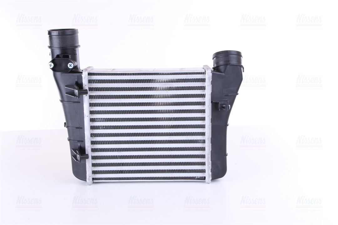 Intercooler, charger Nissens 96549