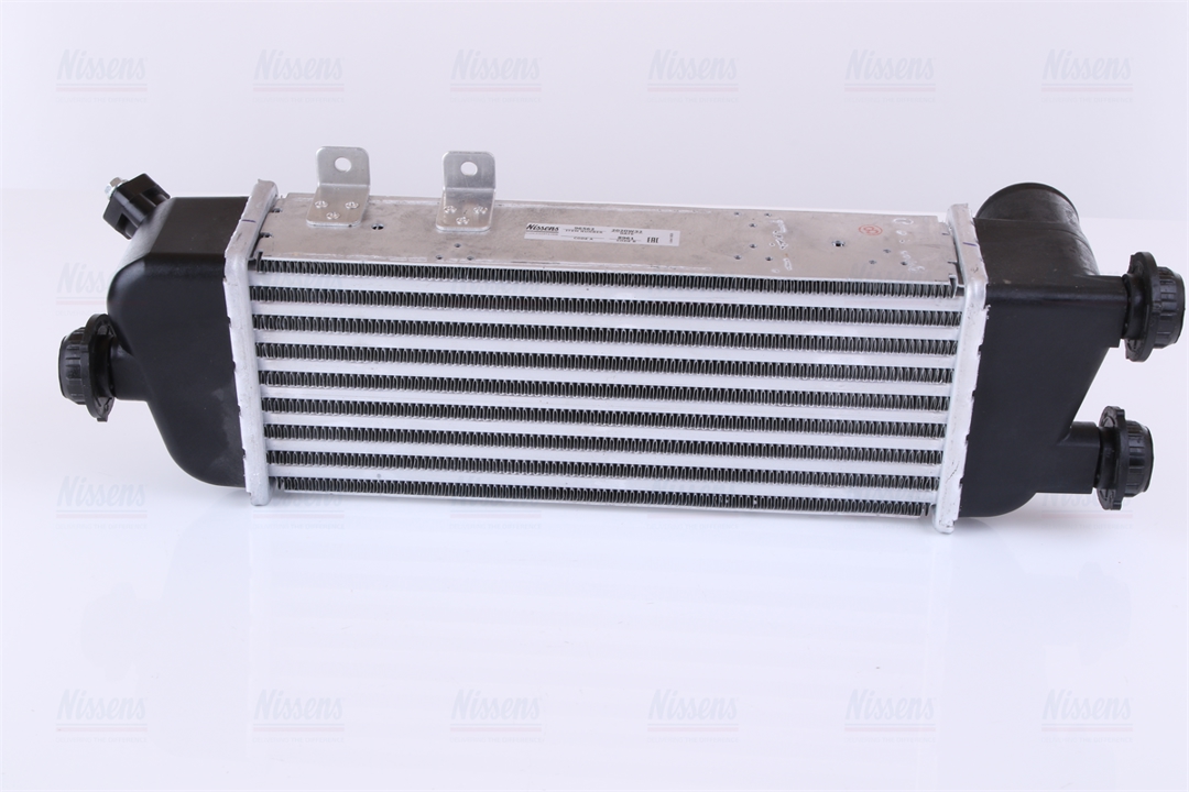 Intercooler, charger Nissens 96562